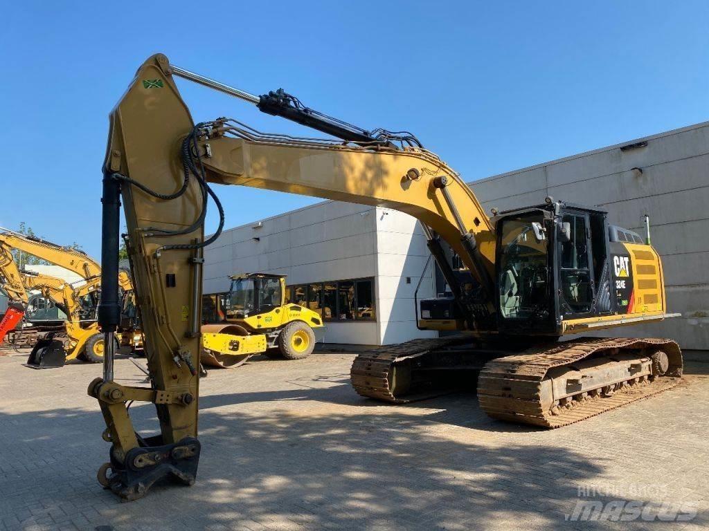 CAT 324E Верижен екскаватор