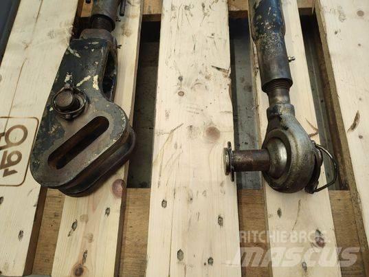 Deutz-Fahr 150 lifts Стрели и рамена