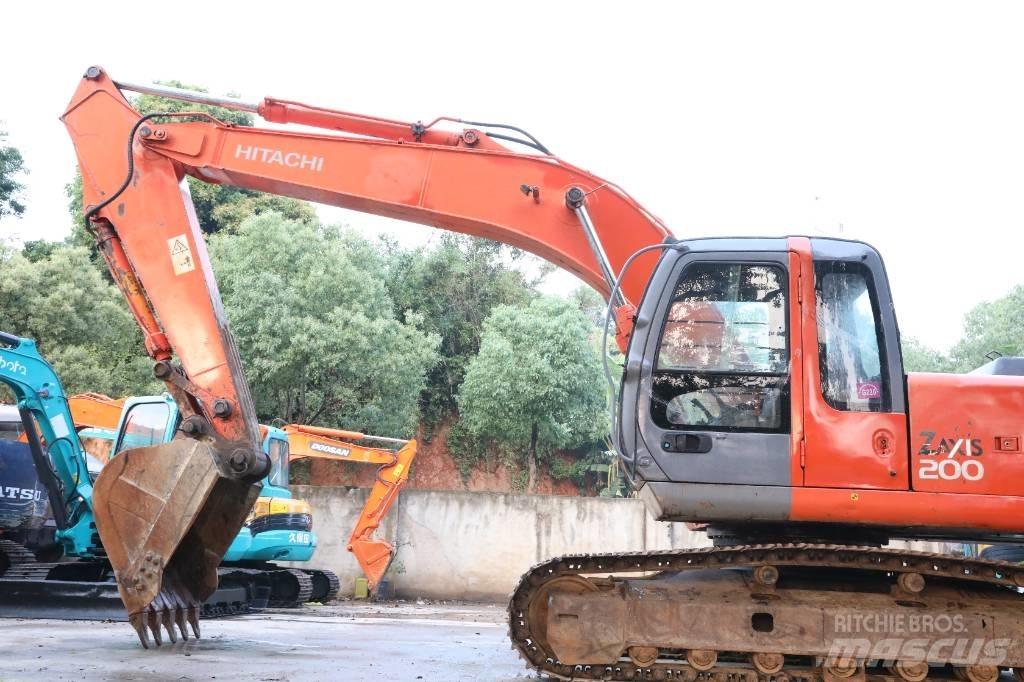 Hitachi ZX 200 LC-3 Верижен екскаватор