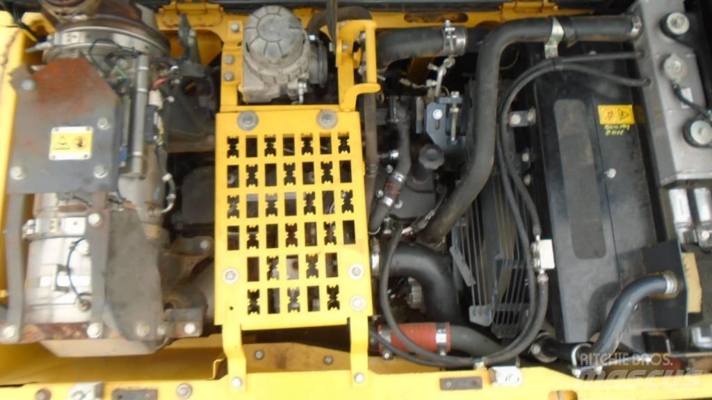 Komatsu 210 LC 10 Верижен екскаватор