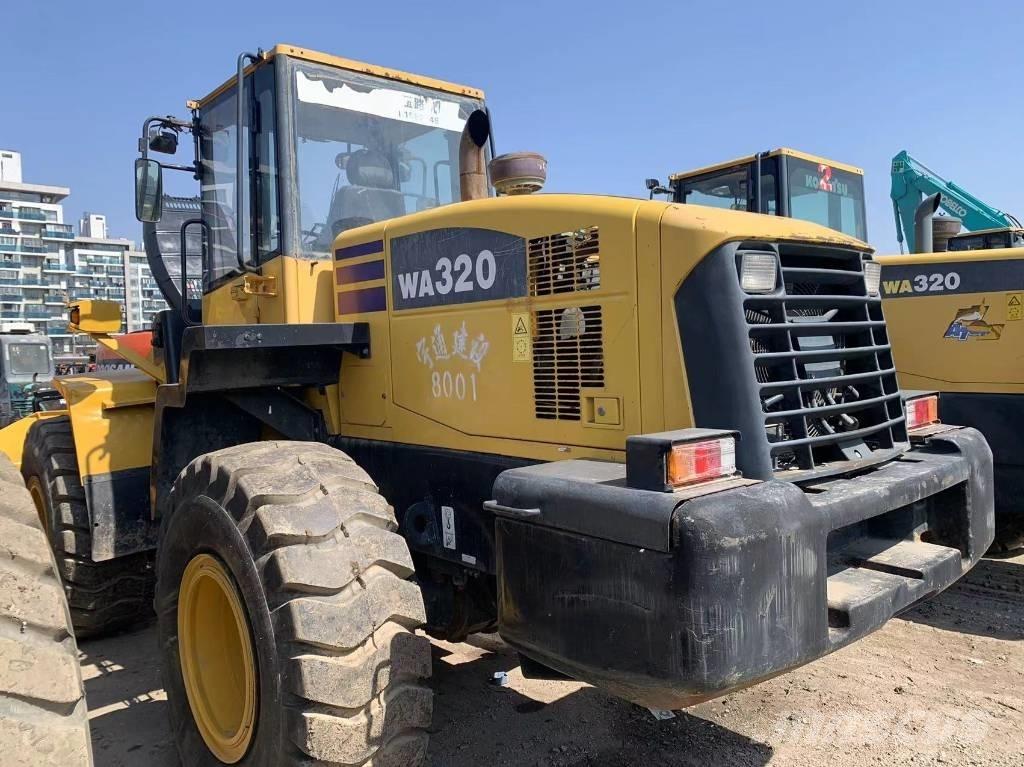 Komatsu WA 320-5 Колесни товарачи