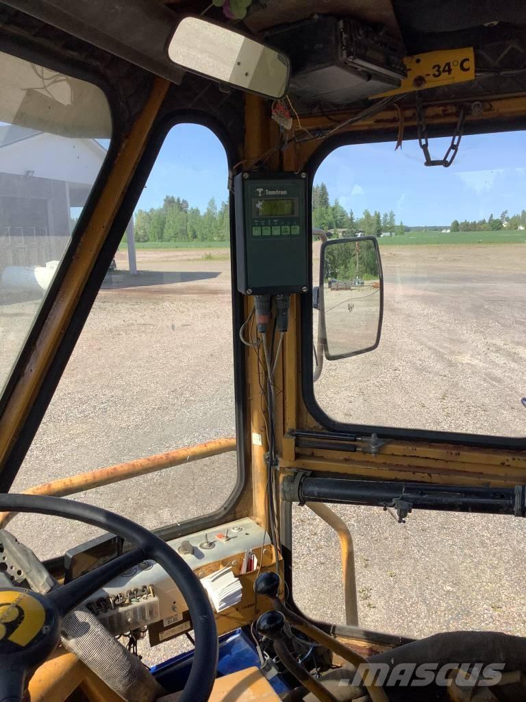 CAT 966 C Колесни товарачи