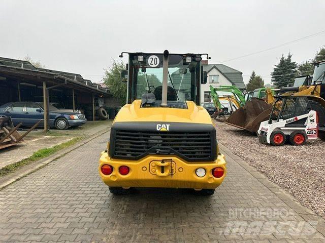 CAT  906M Колесни товарачи