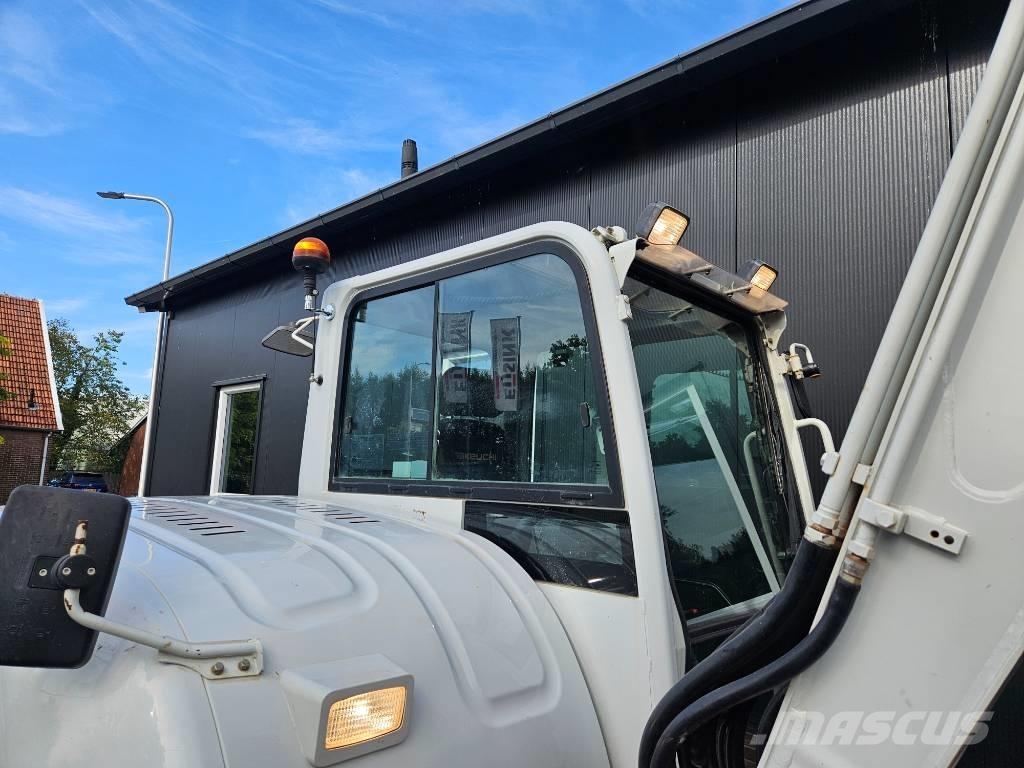 Takeuchi TB 290 Средни екскаватори 7т - 12т