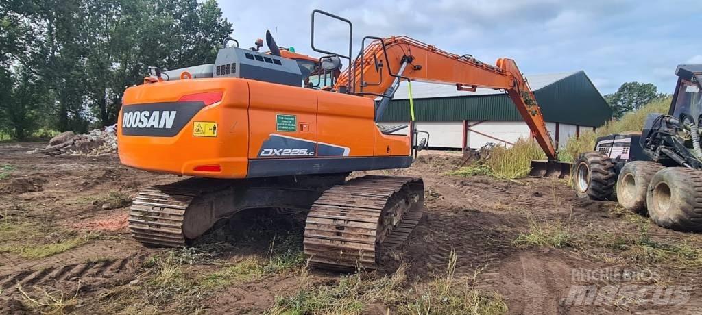 Doosan DX 225 LC-5 Верижен екскаватор