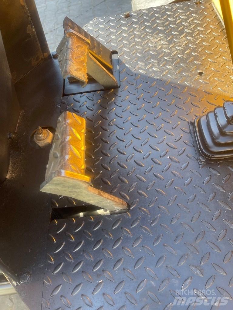 JCB TA 3 S Дъмпери/моторни превозни средства