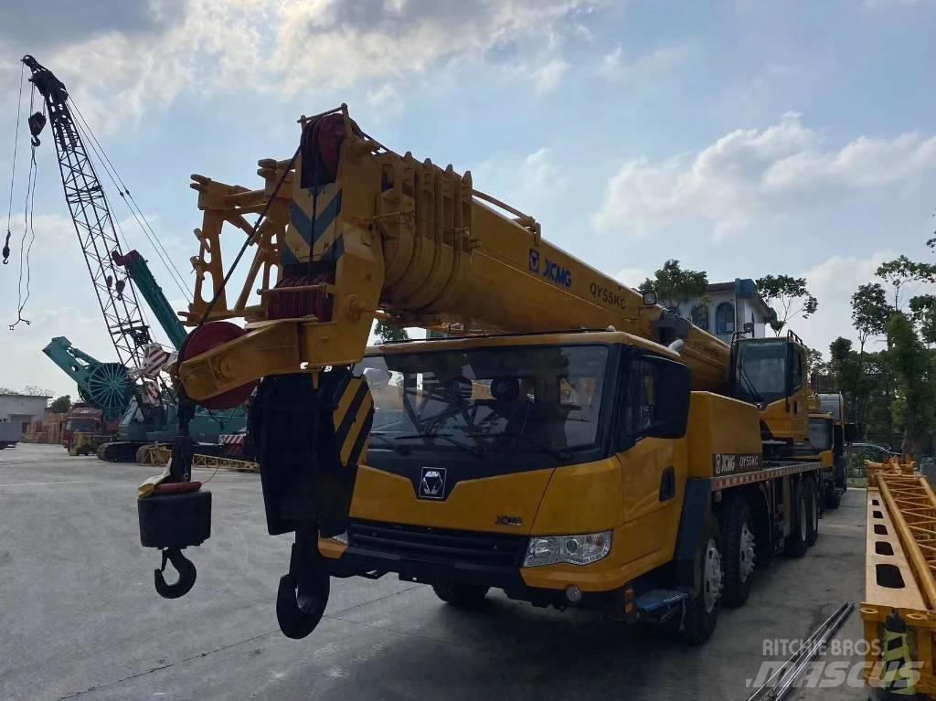 XCMG 55kc Всъдеходни кранове