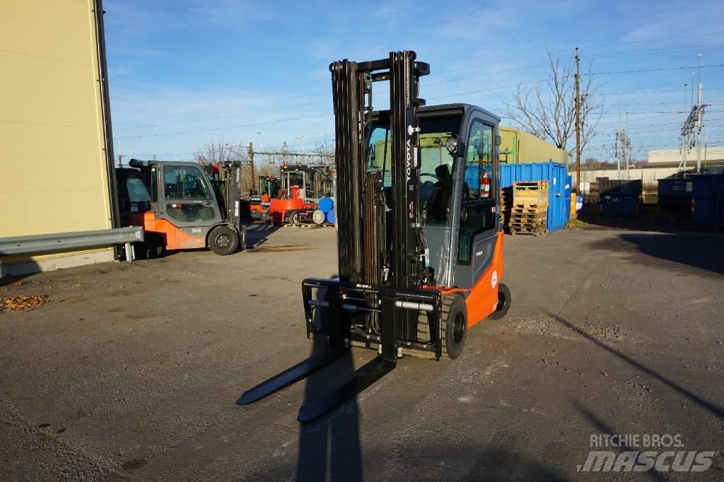 Toyota 9FBM35T Електрически вилични кари-повдигачи