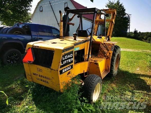 Load Lifter 2214-3 Камиони за херавни местности