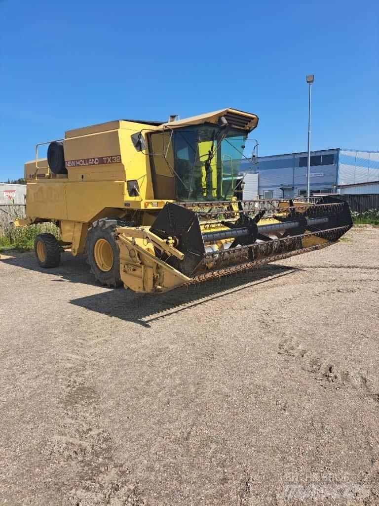 New Holland TX32 Комбайни