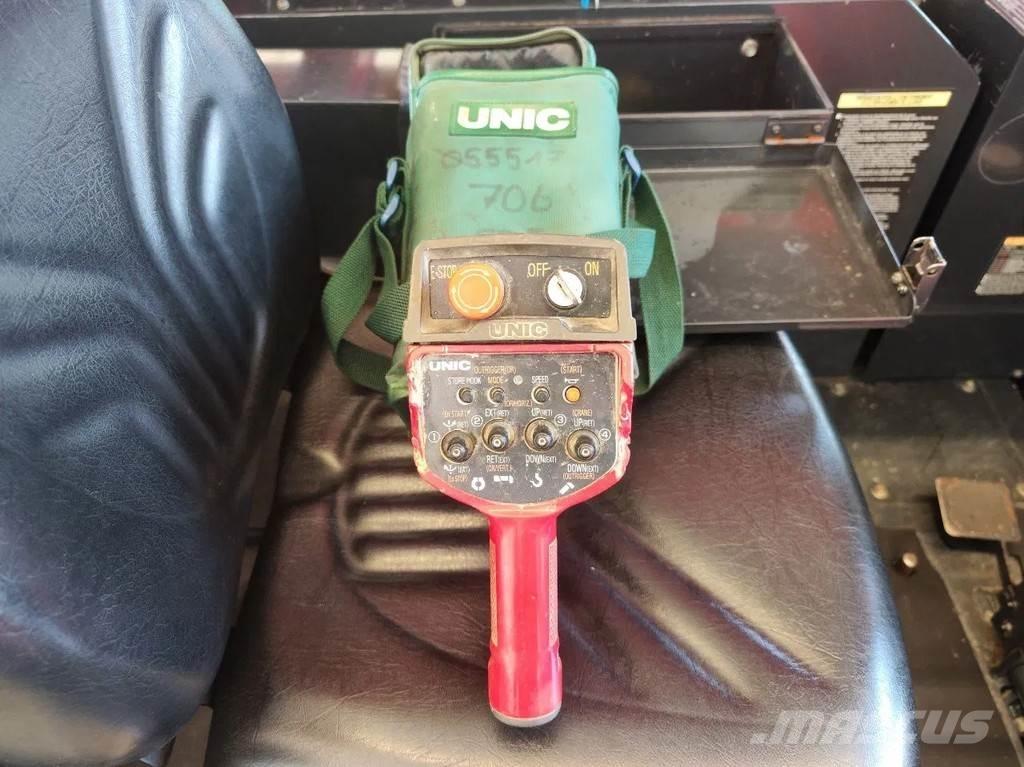 Unic URW 706 CDE Верижни кранове
