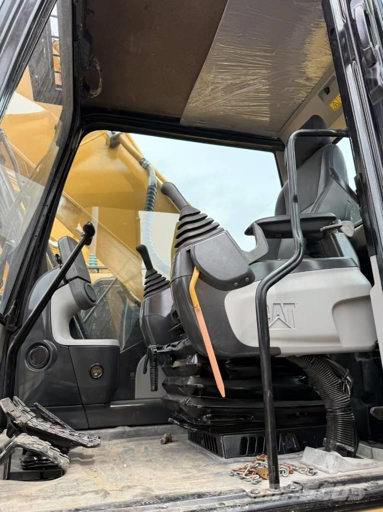 CAT 330 D L Верижен екскаватор