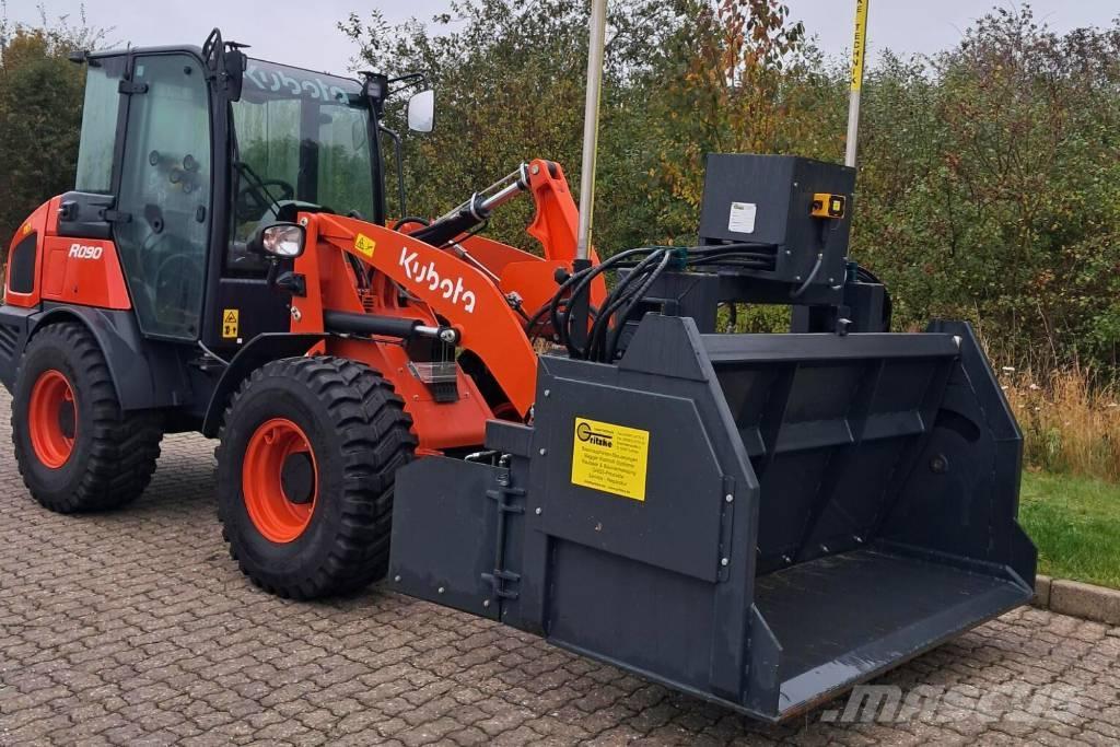Kubota R 090 Колесни товарачи