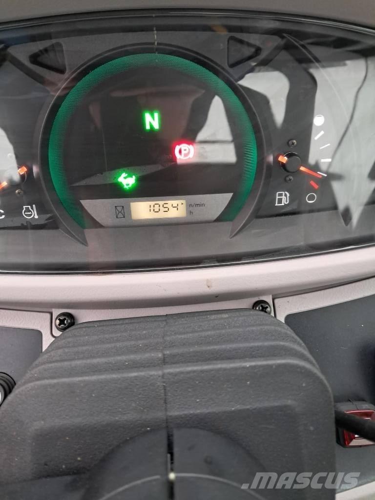 Kubota R 090 Колесни товарачи