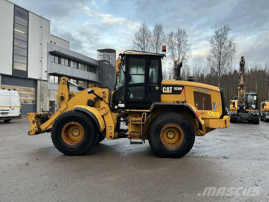 CAT 926 E Колесни товарачи