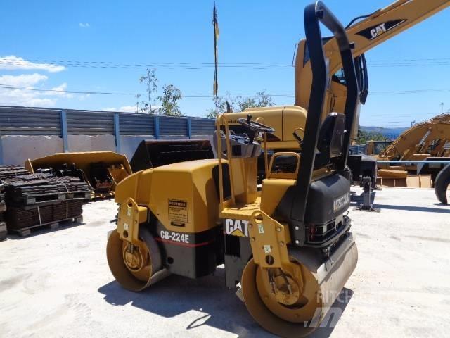CAT CB224D Двойни барабанни ролки
