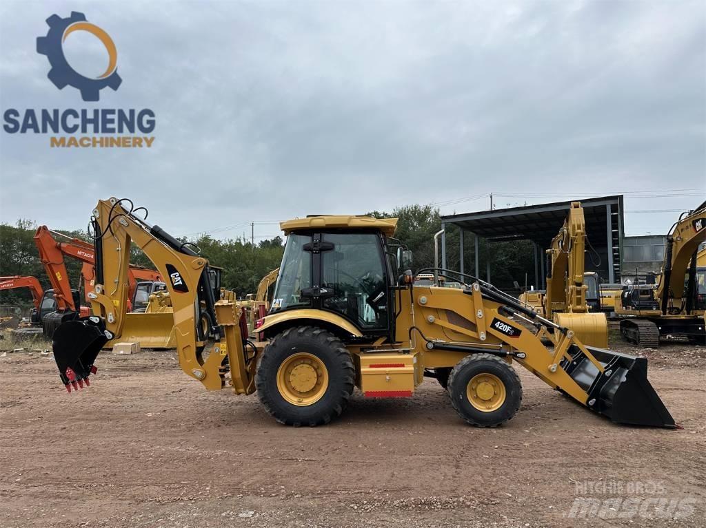 CAT 420 F2 Товарач със заден ексватор