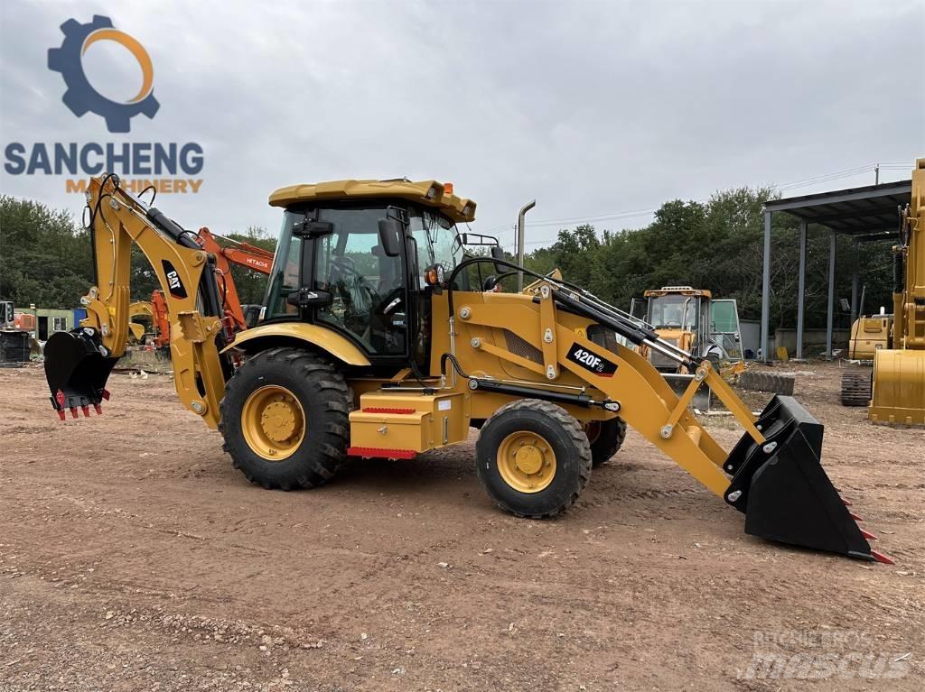 CAT 420 F2 Товарач със заден ексватор