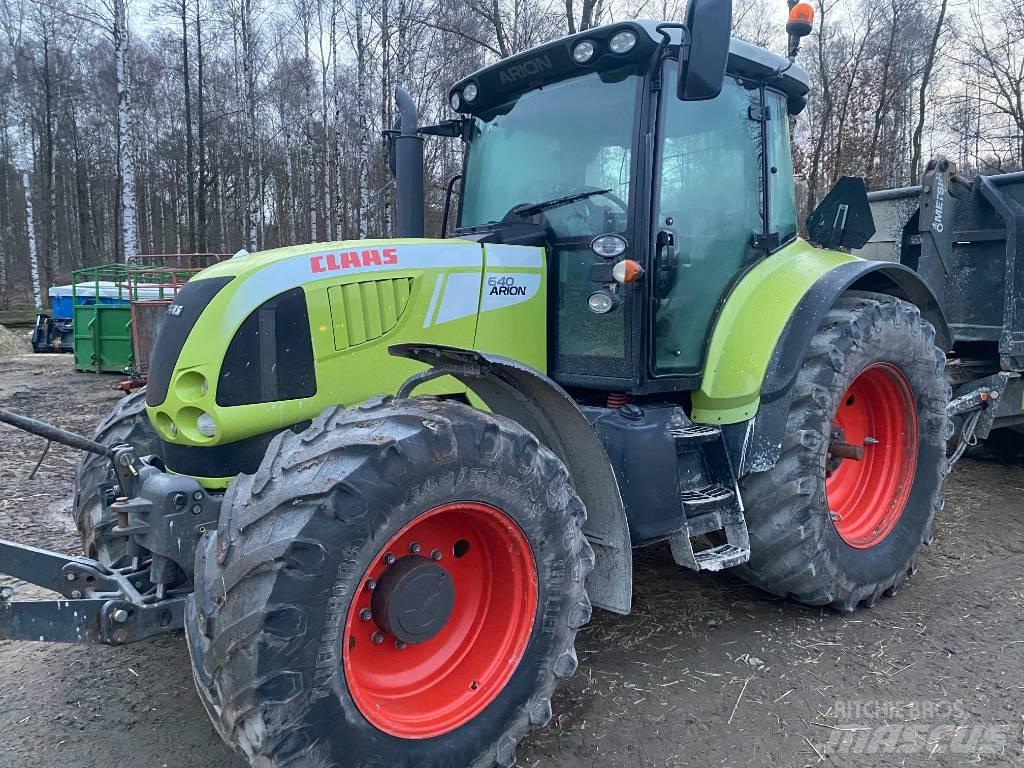 CLAAS Arion 640 Трактори