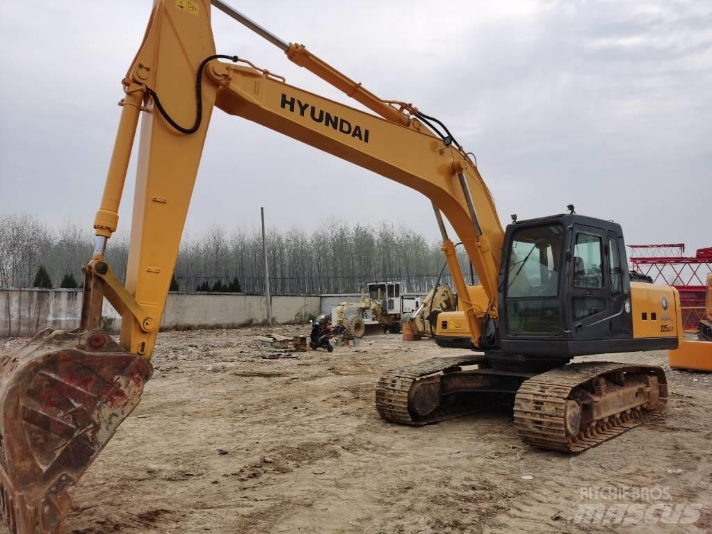 Hyundai R225LC-7 Верижен екскаватор