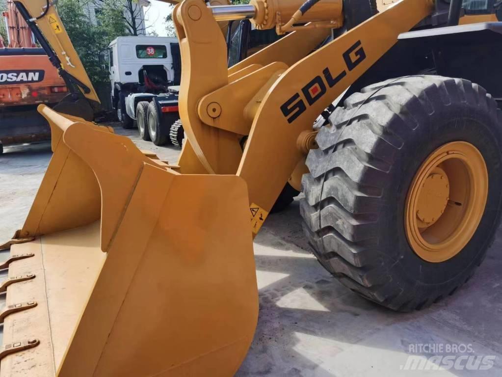 SDLG 956L Колесни товарачи