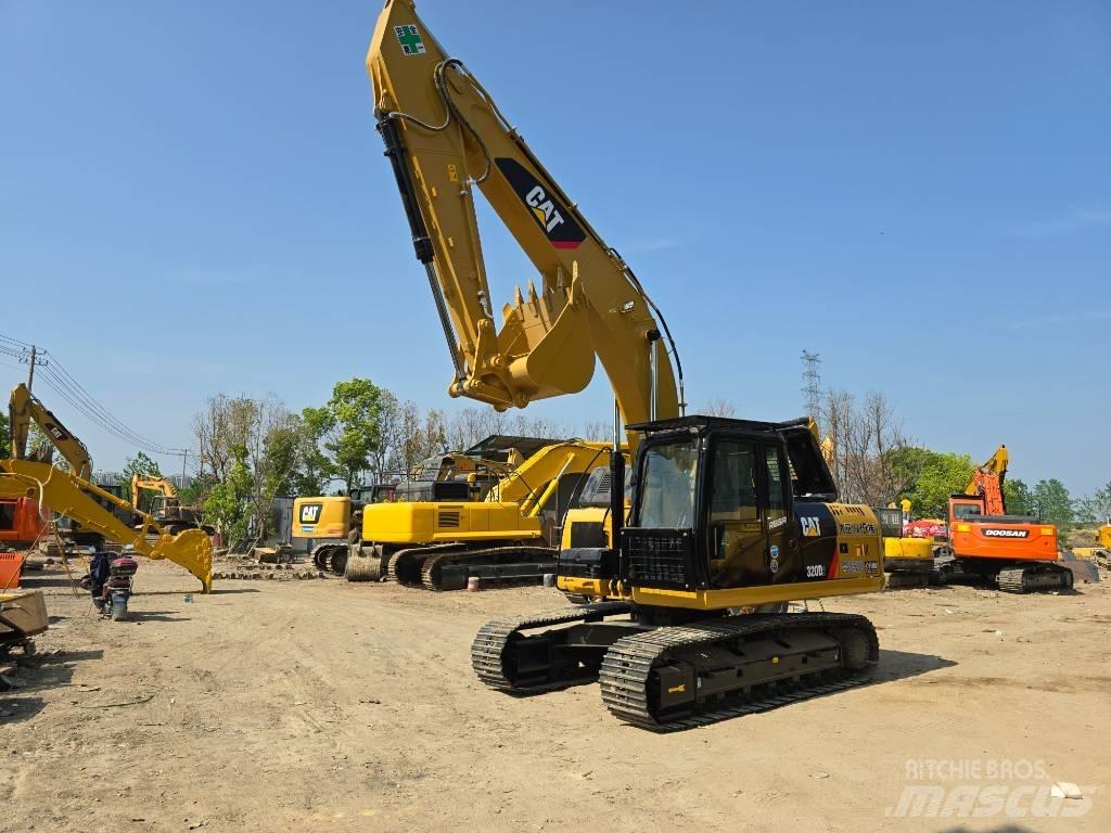 CAT 320D2 Верижен екскаватор