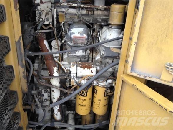 CAT 994 Колесни товарачи
