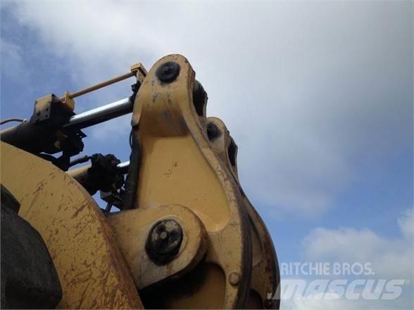 CAT 994 Колесни товарачи