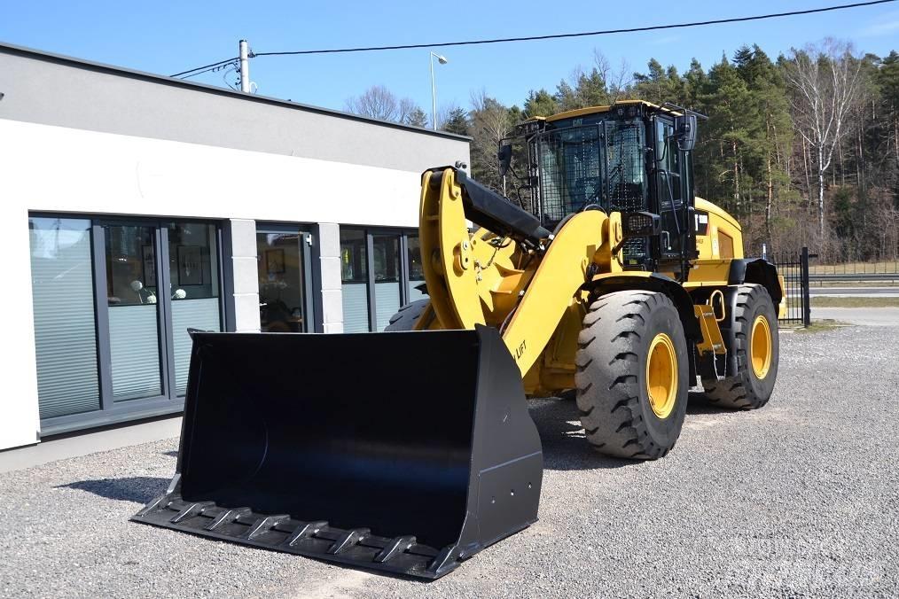 CAT 938 M Колесни товарачи
