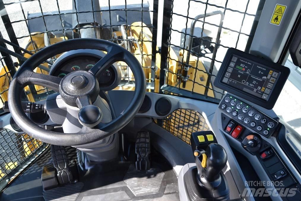 CAT 938 M Колесни товарачи
