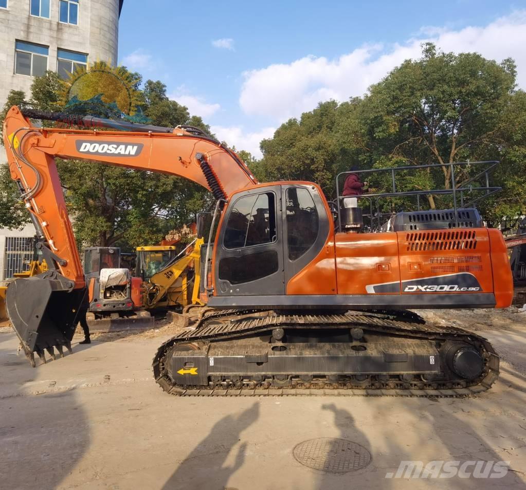 Doosan DX 300 LC Верижен екскаватор
