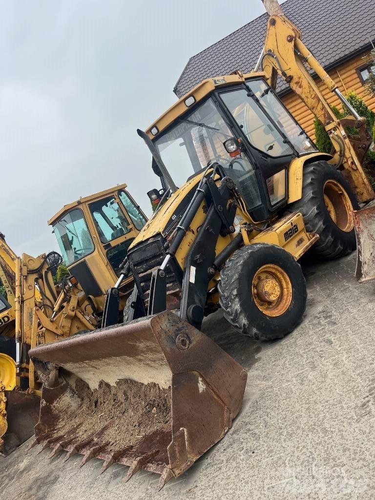 CAT 428C Товарач със заден ексватор