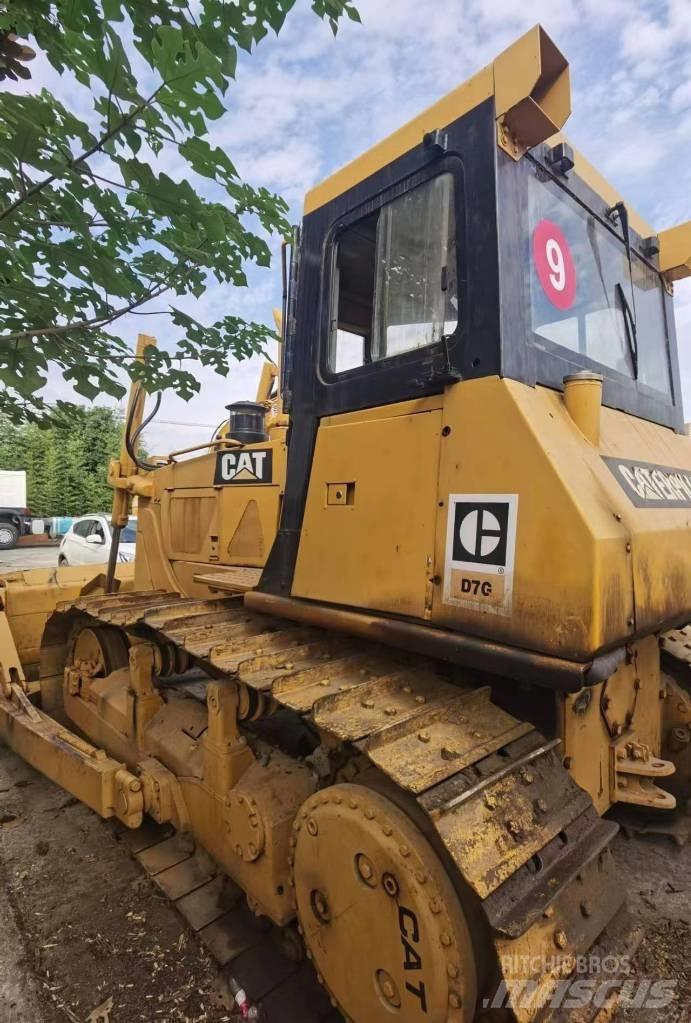 CAT D 7 G Верижни булдозери
