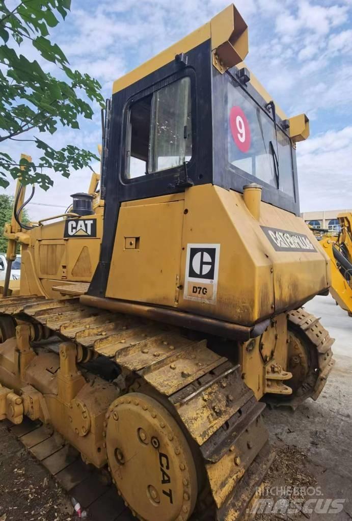 CAT D 7 G Верижни булдозери
