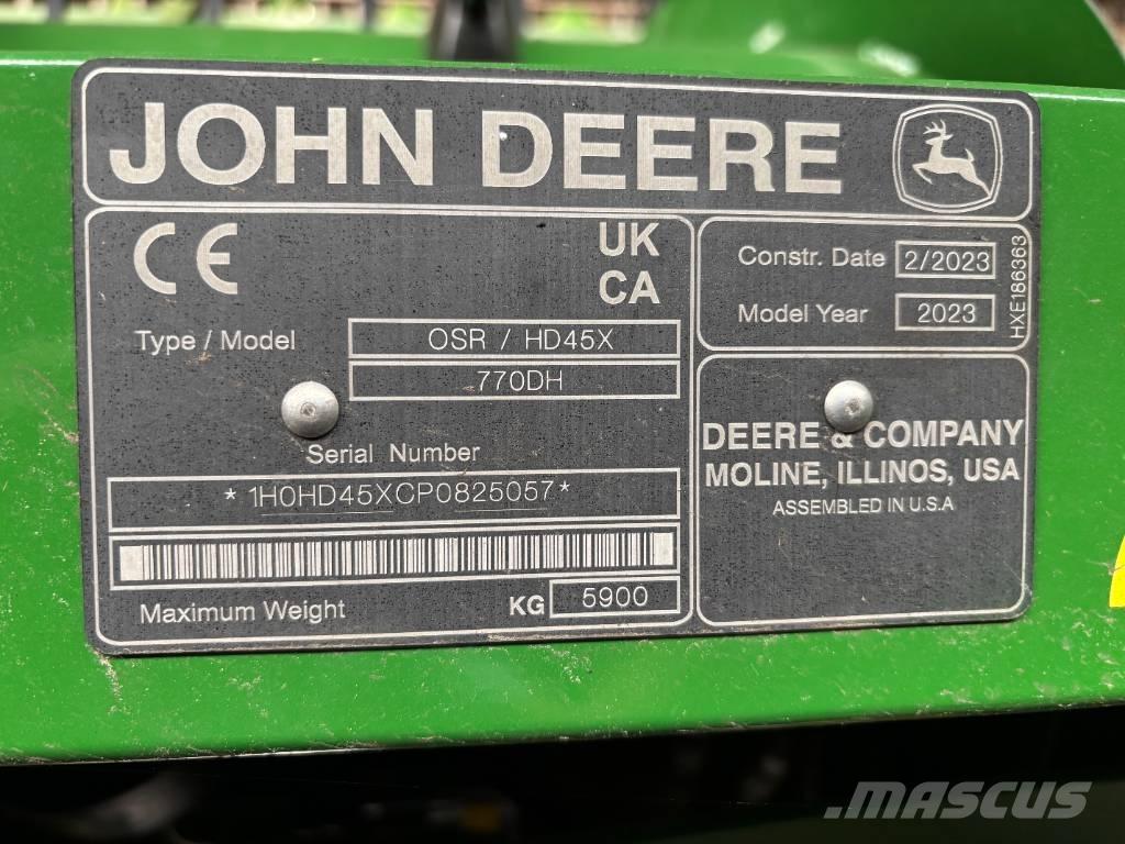 John Deere X9 1000 Комбайни