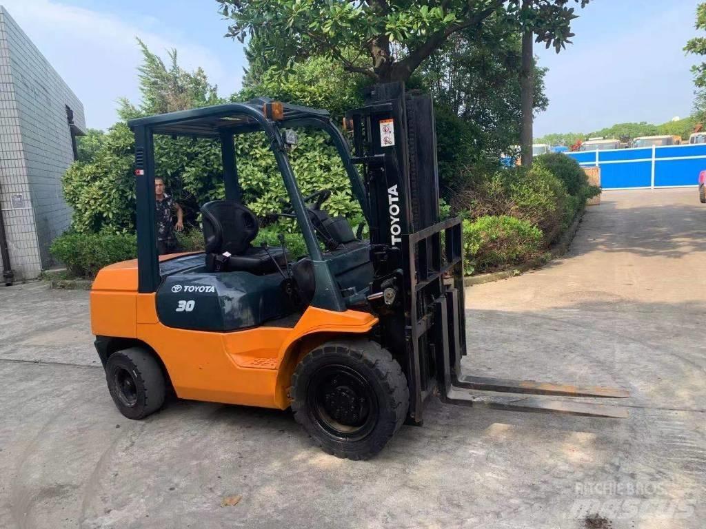Toyota 30-5 FBL 25 Телескопични товарачи