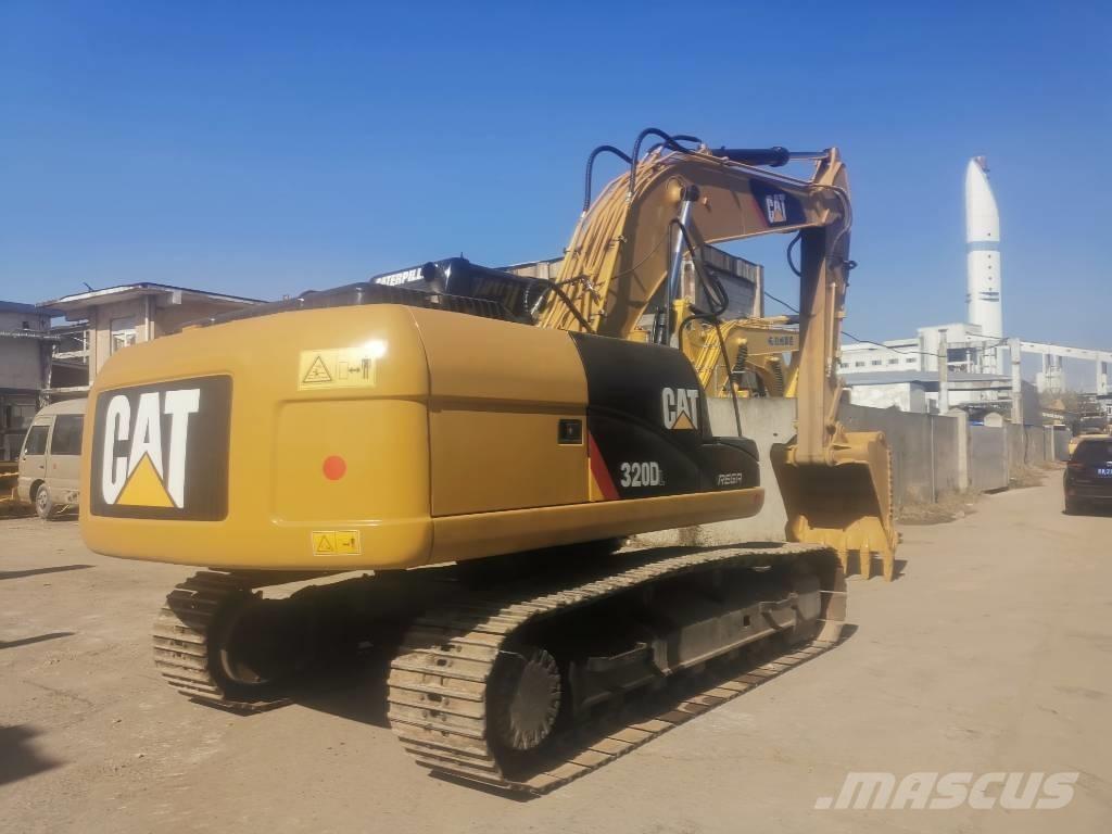 CAT 320 D Верижен екскаватор