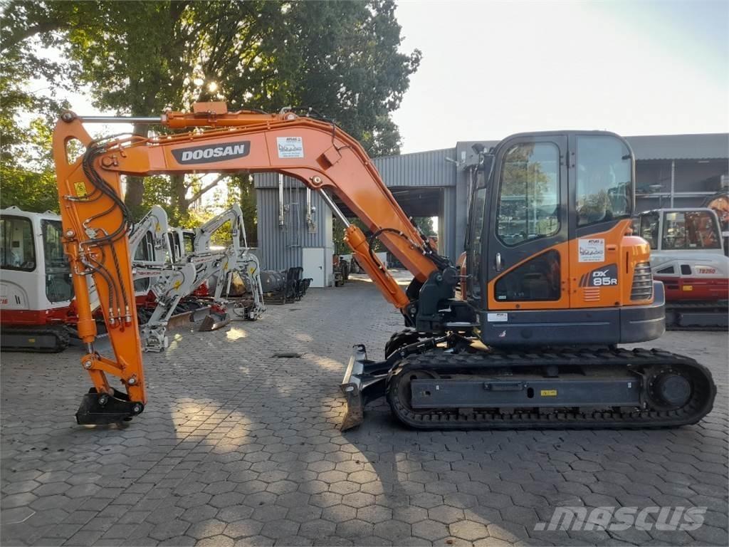 Doosan DX85R-3 Средни екскаватори 7т - 12т
