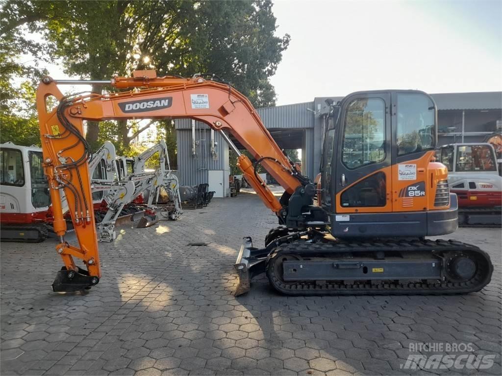 Doosan DX85R-3 Средни екскаватори 7т - 12т
