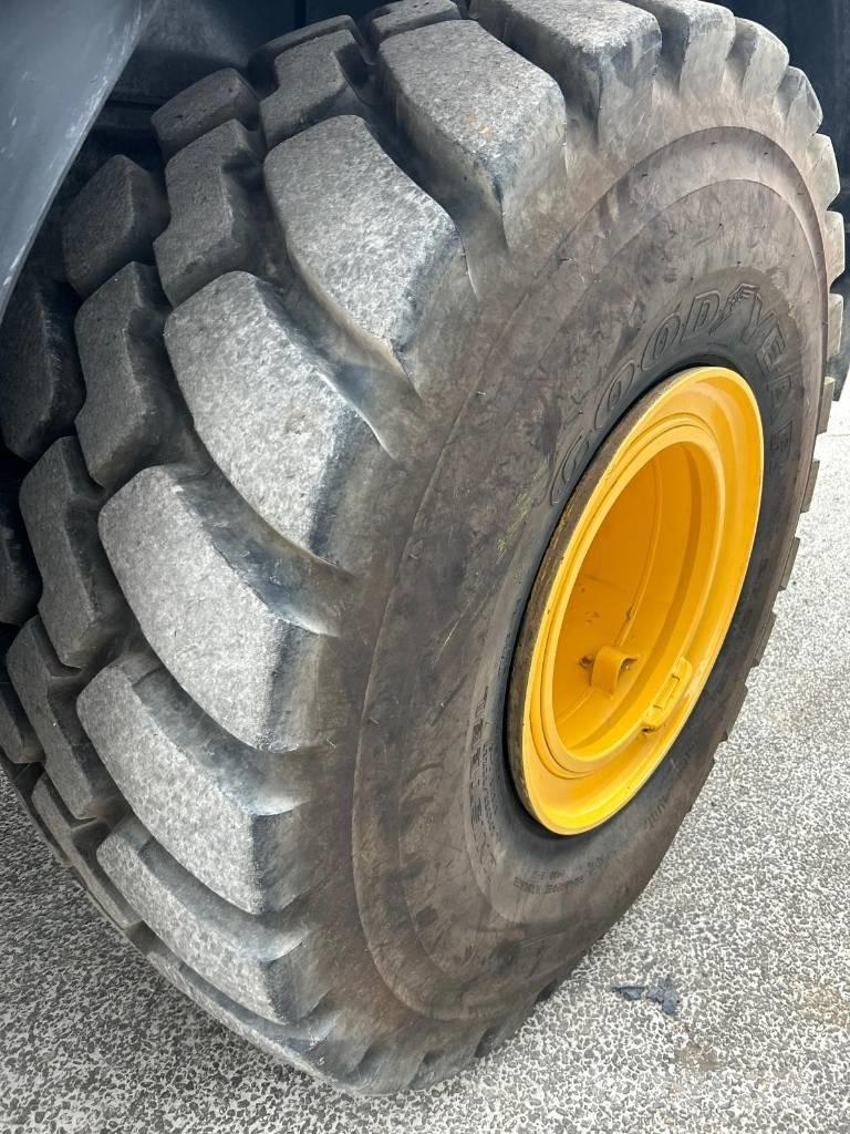 Komatsu WA 475-10E0 Колесни товарачи