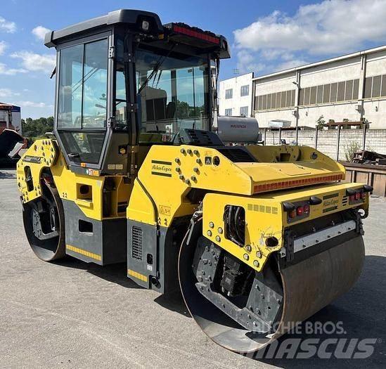 Dynapac CC 2300 Двойни барабанни ролки
