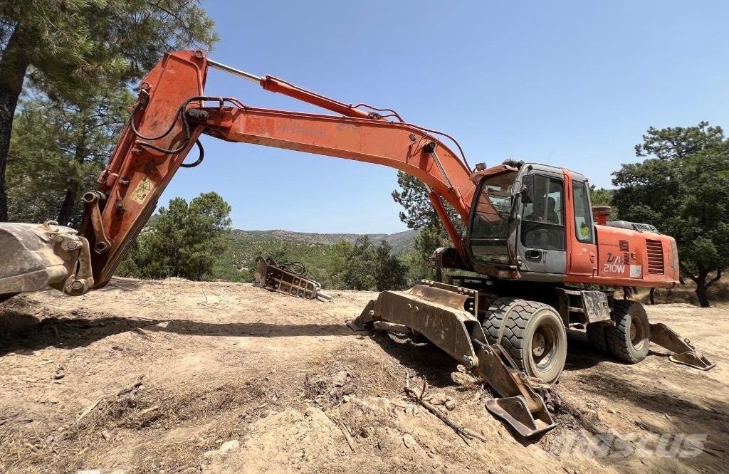 Hitachi ZX 210 W Колесни екскаватори