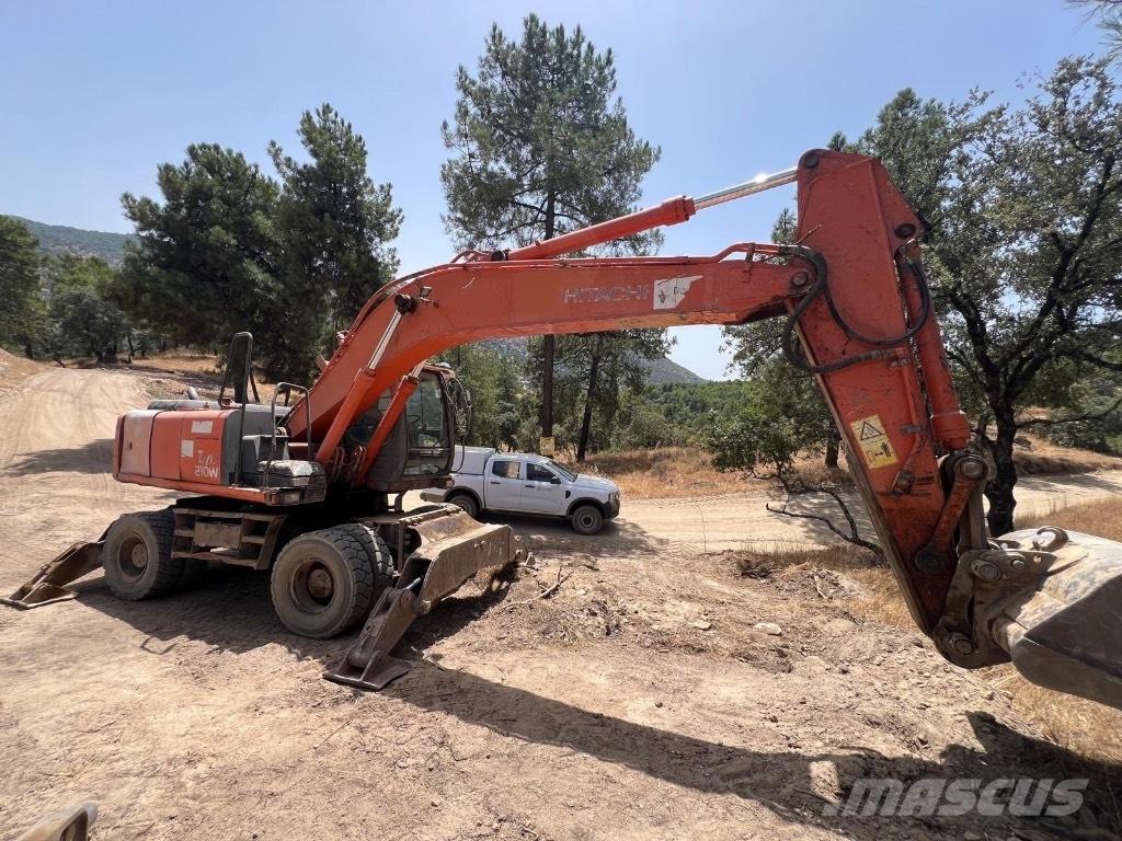 Hitachi ZX 210 W Колесни екскаватори
