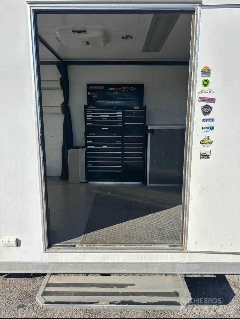  InTech Car Hauler Полуремаркета за превоз на автомобили
