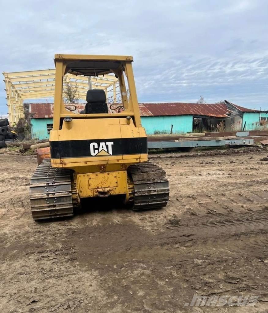 CAT D 5 G LGP Верижни булдозери
