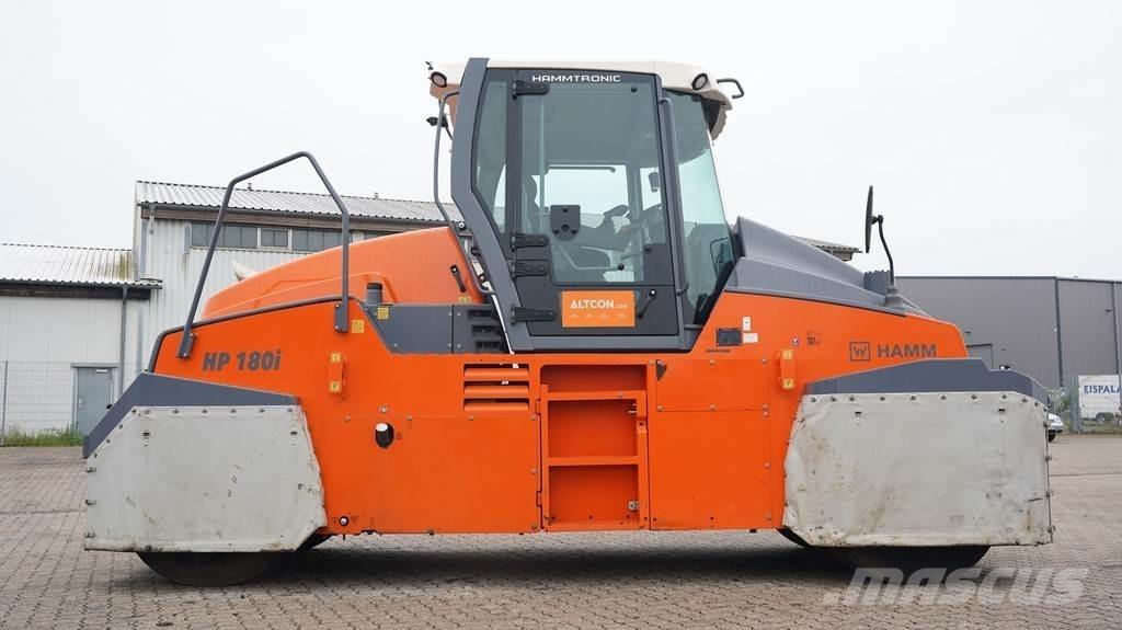 Hamm HP 180I Пневматични гумени  ролки
