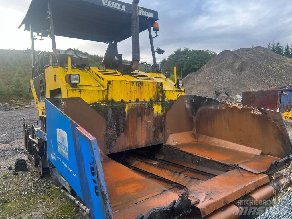 Titan 6870 Paver Машини за асфалт