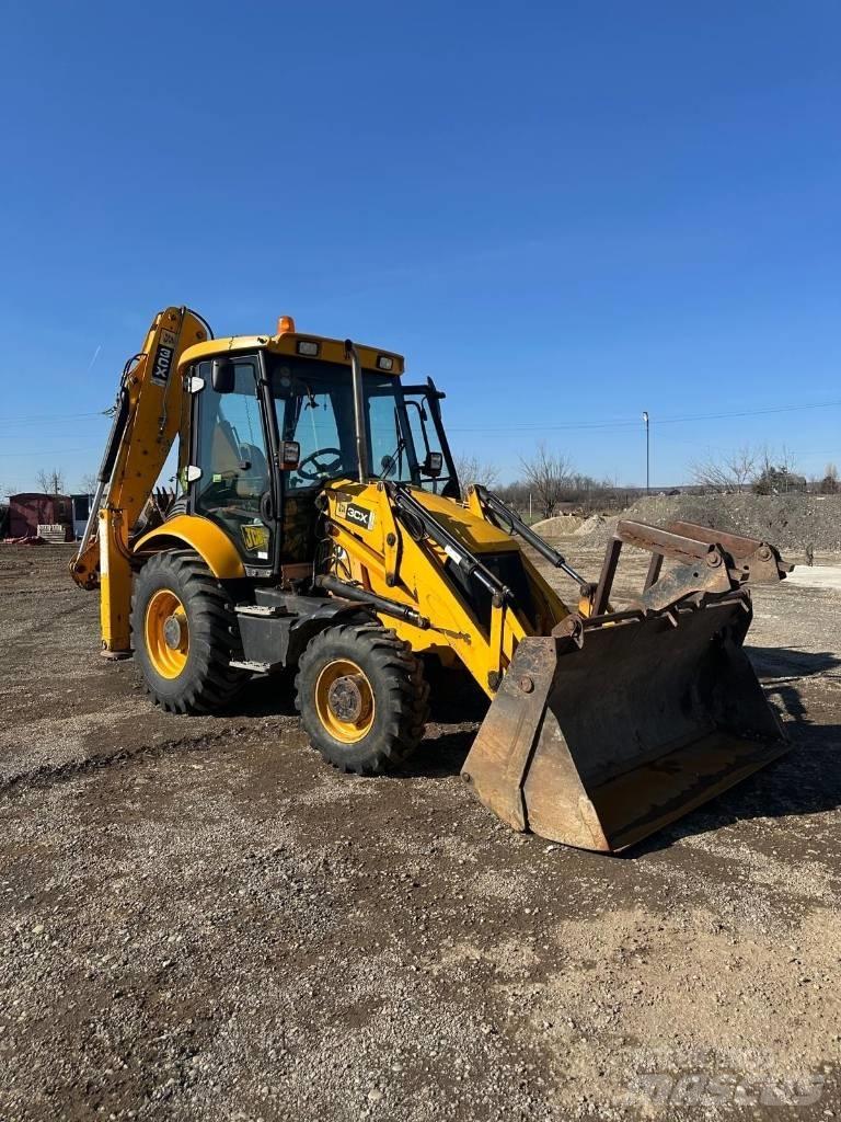 JCB 3 CX Товарач със заден ексватор