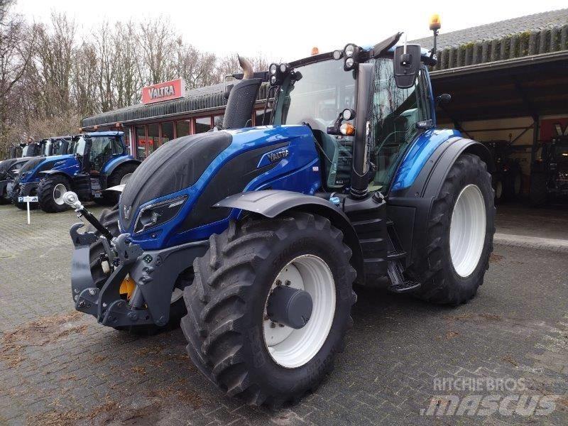 Valtra T234 D Трактори