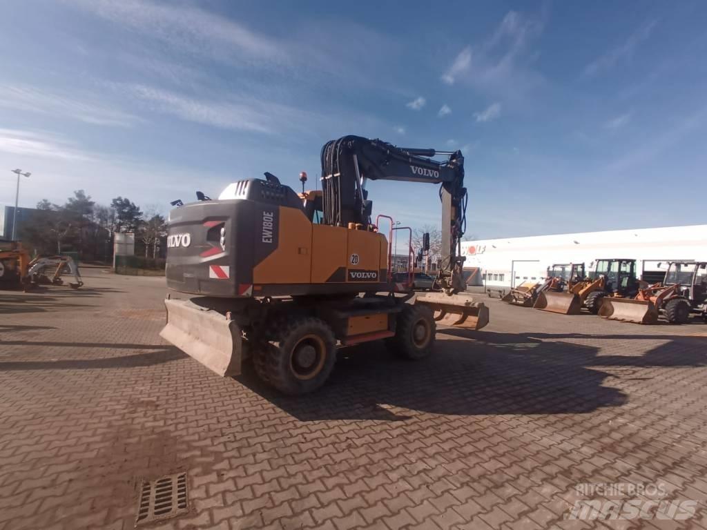 Volvo EW 180 E Колесни екскаватори